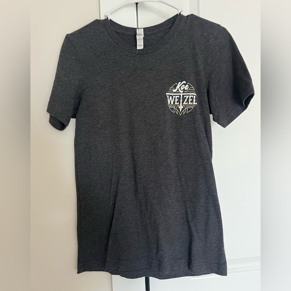 Women's Koe Wetzel Concert Short Sleeve Tee Size Small - Picture 2 of 3